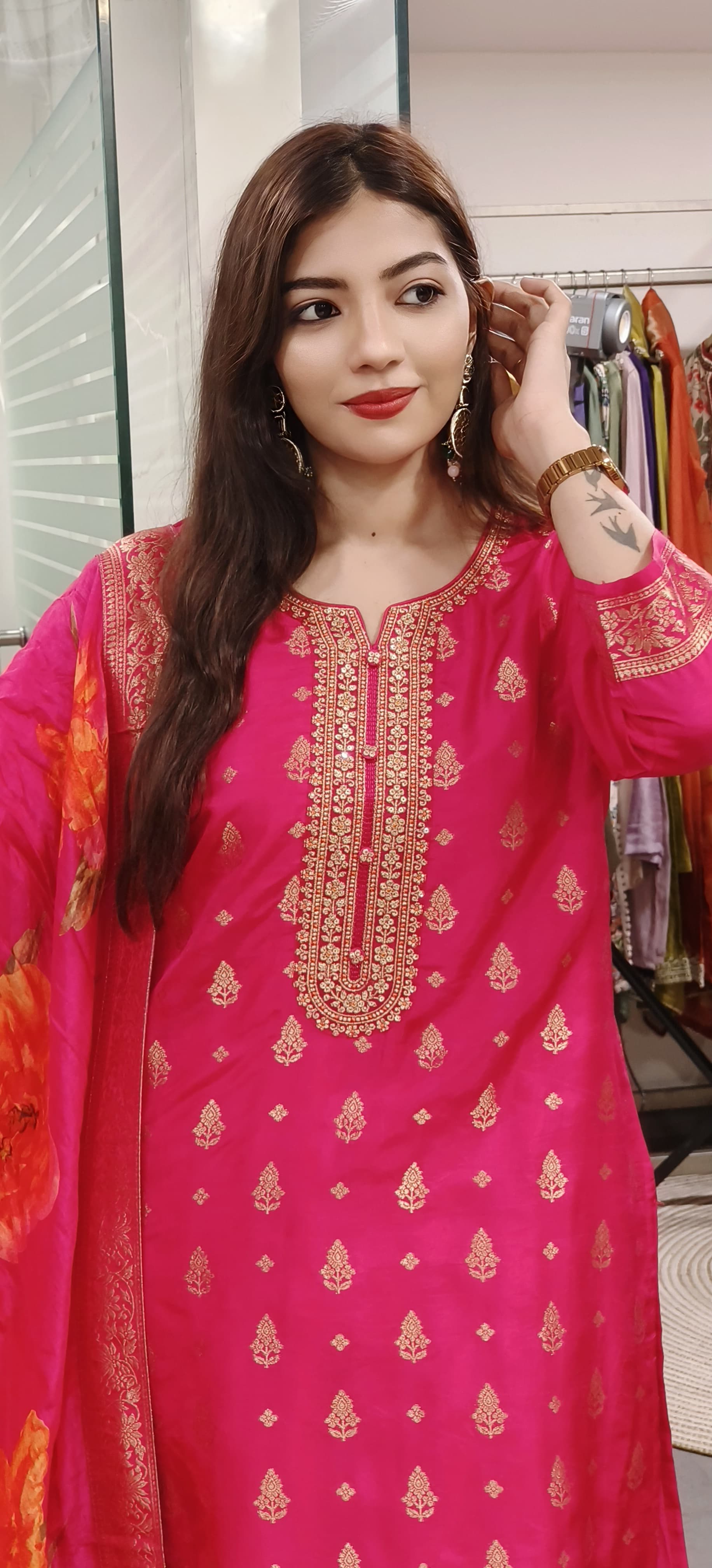 Banarasi Baag – Elegant Suit Set with Brocade Bottom & Silk Floral Dupatta-09122