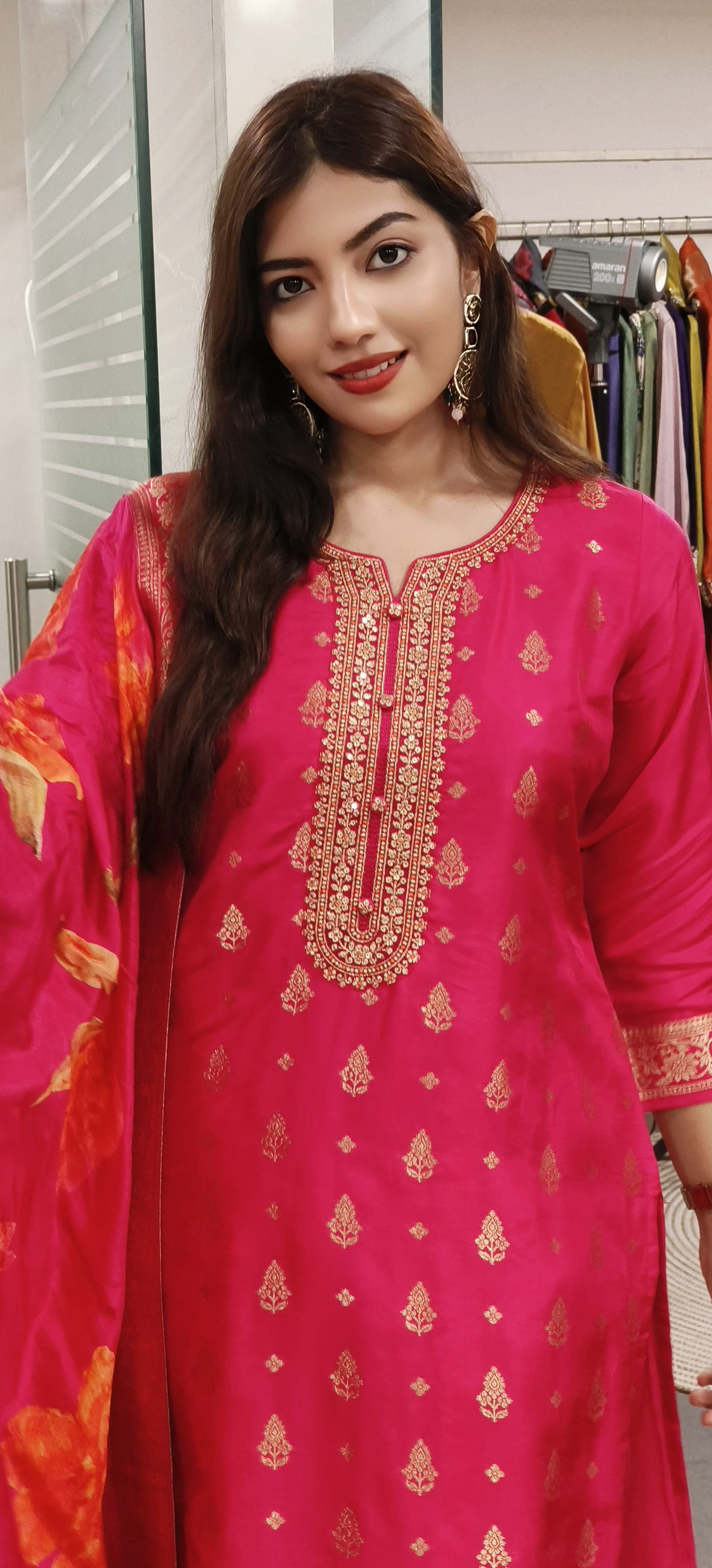 Banarasi Baag – Elegant Suit Set with Brocade Bottom & Silk Floral Dupatta-09122