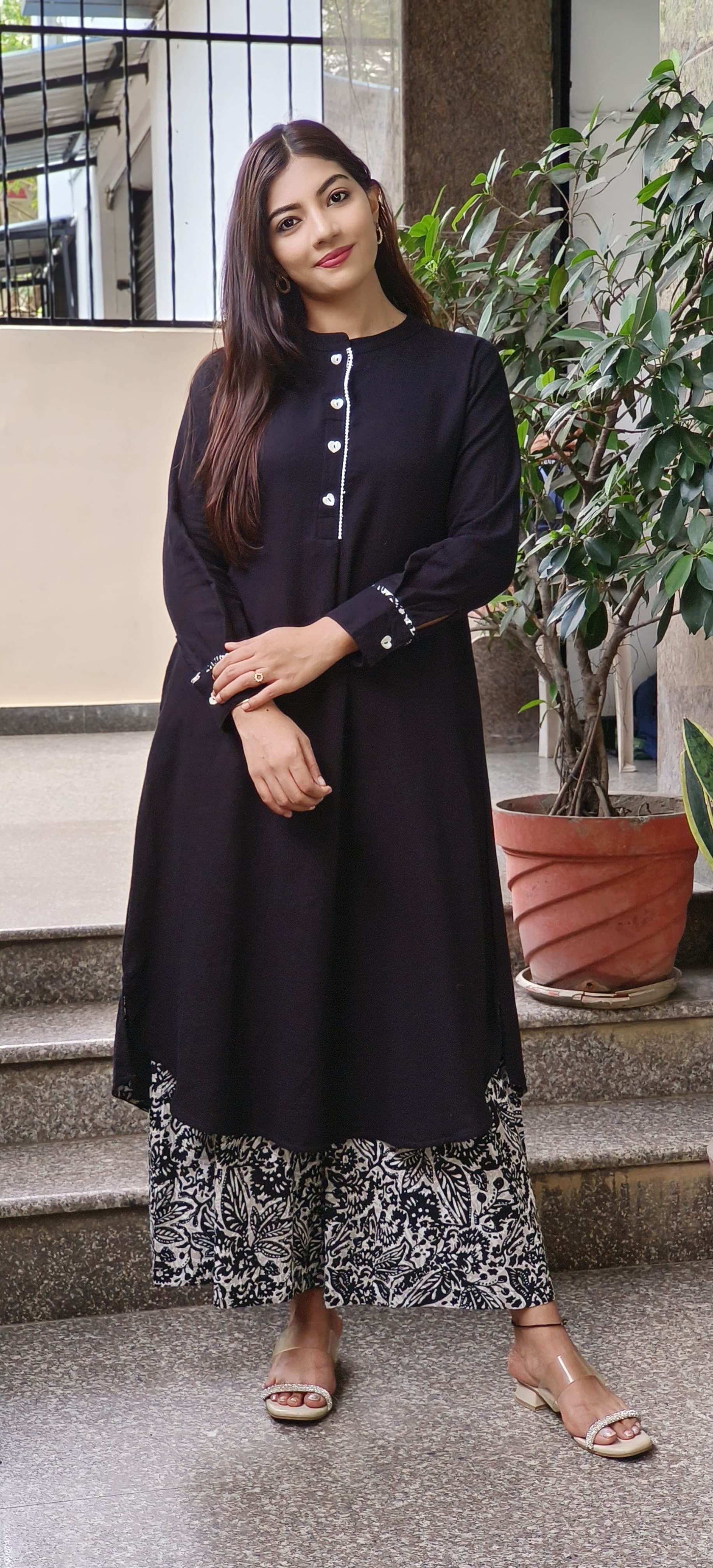 Solid Shade cotton Black top with Balck white Printed Palazzo Pant 09195