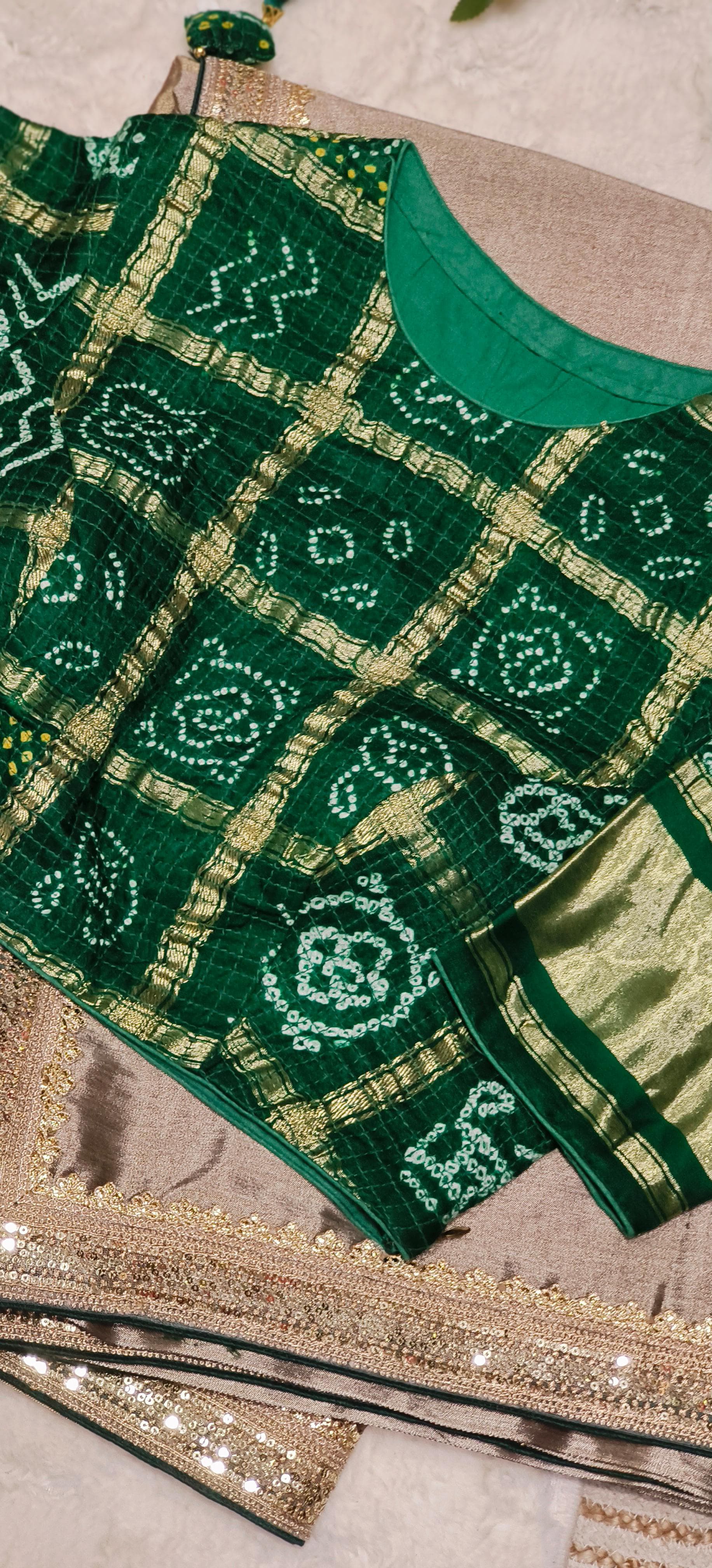 Designer Tissue Silk Plain Gold Dual Tone Silk Saree with Vibrant Bandhani Padded Stiched Blouse