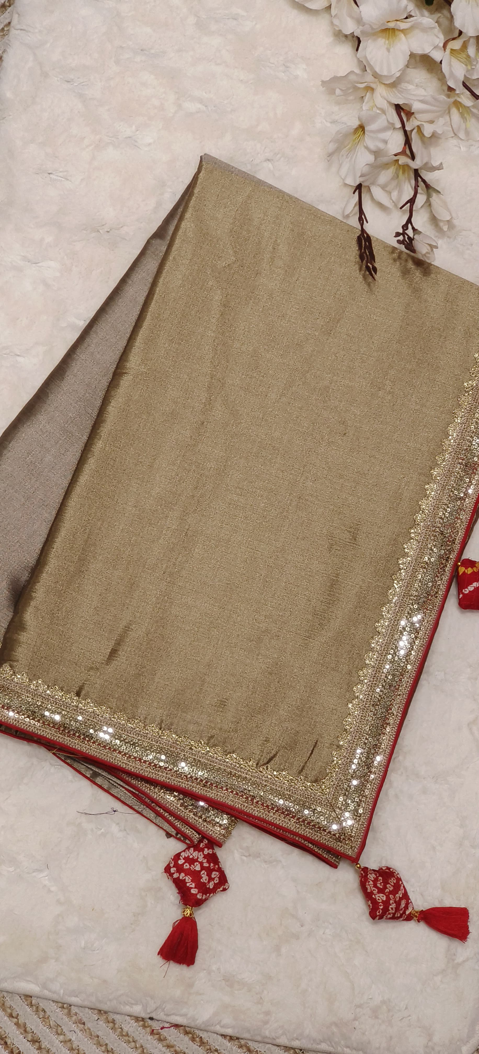 Designer Tissue Silk Plain Gold Dual Tone Silk Saree with Vibrant Bandhani Padded Stiched Blouse