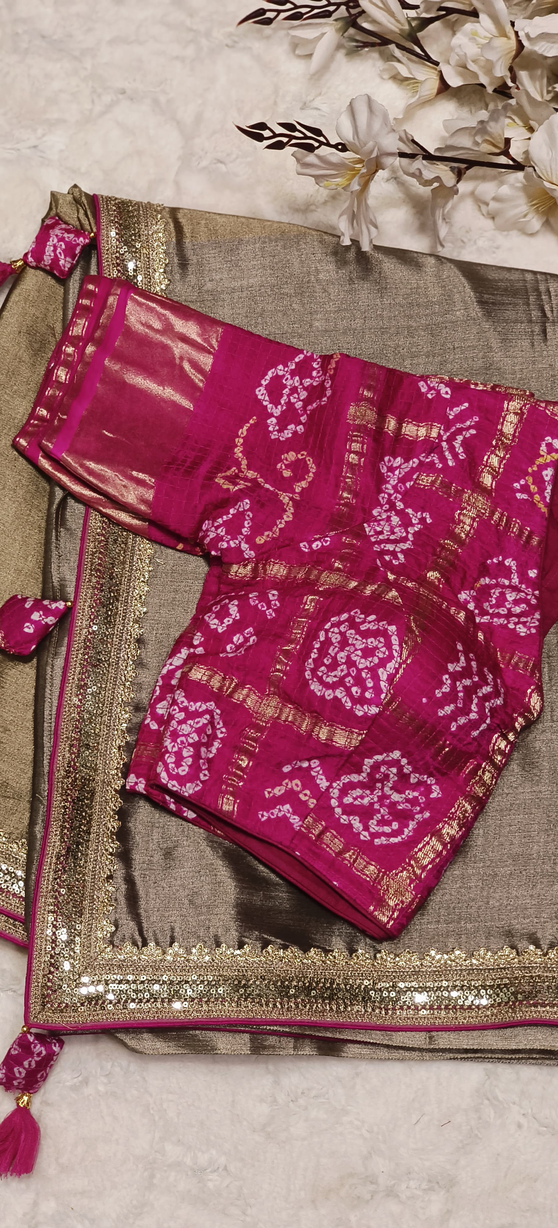 Designer Tissue Silk Plain Gold Dual Tone Silk Saree with Vibrant Bandhani Padded Stiched Blouse