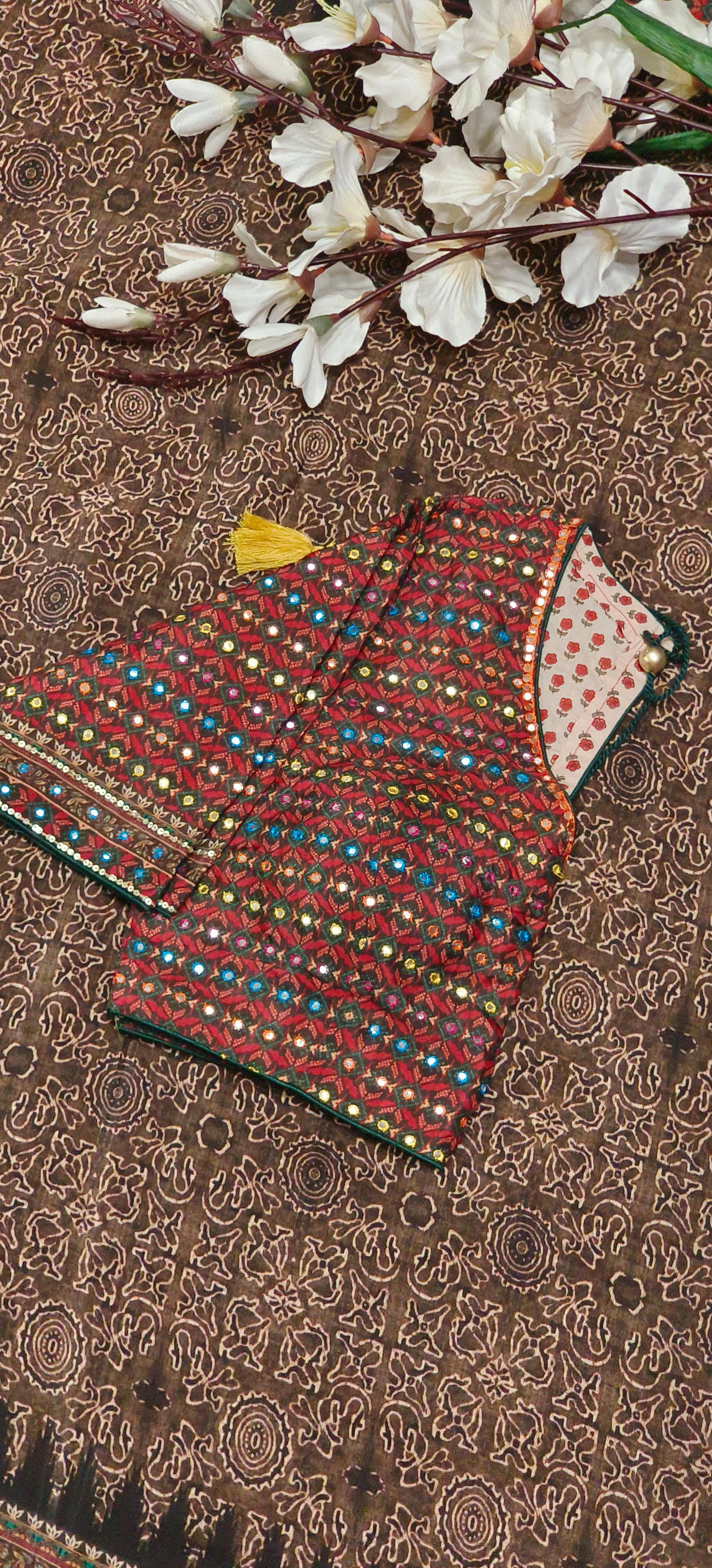 Muslin Fabric Multi Colored Embroidered Pallu Saree With Padded stitched Blouse