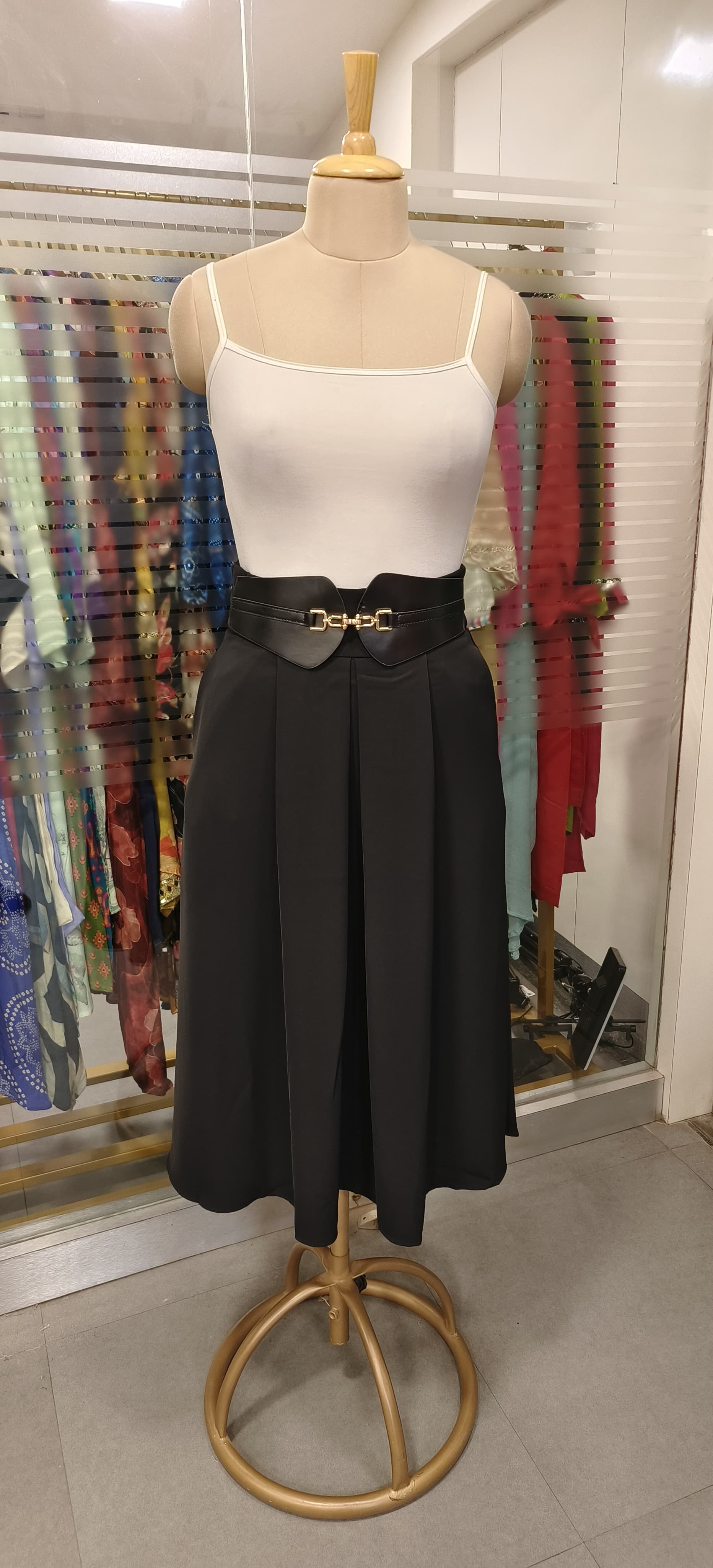Stylish Imported Material Skirt With Show Belt