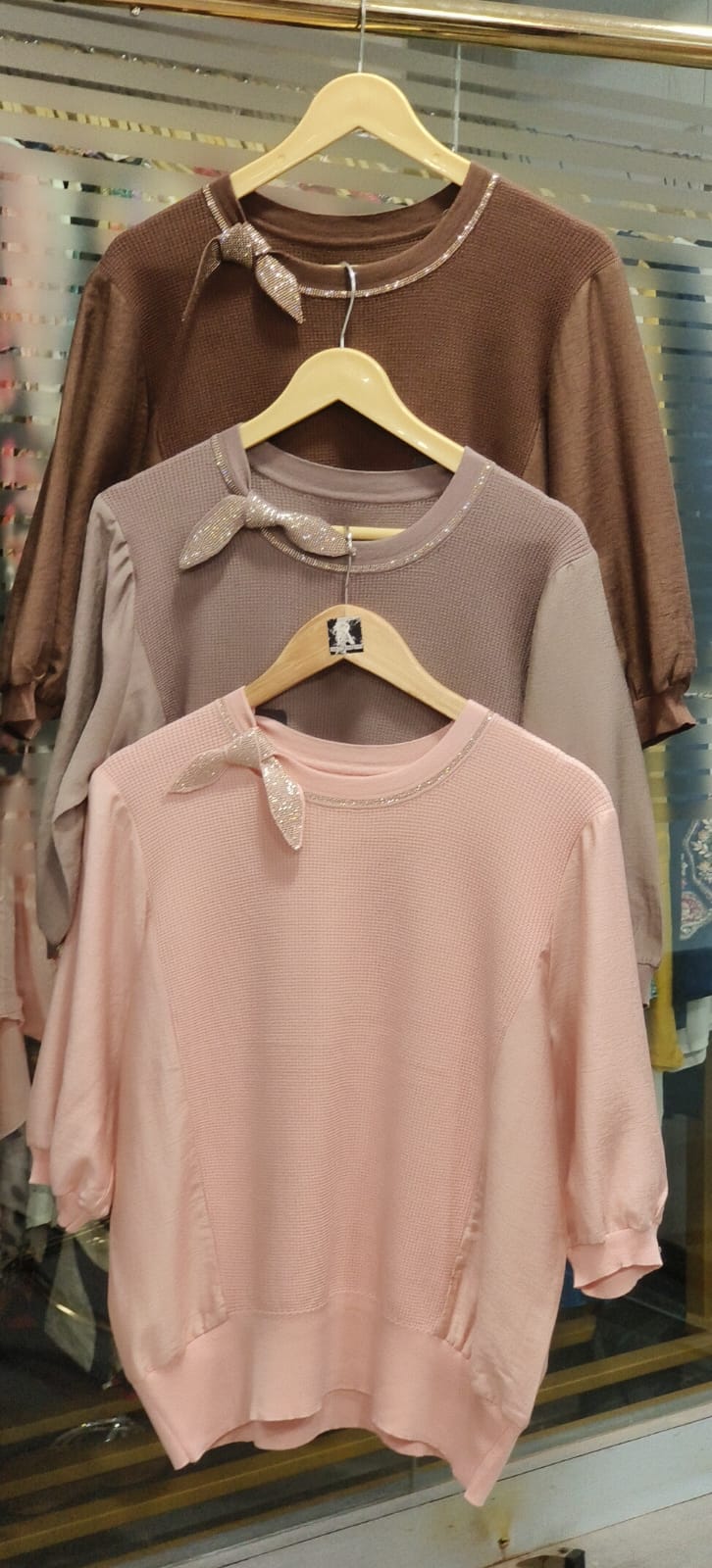 Beautiful Top With Small Knot Designed In Neck