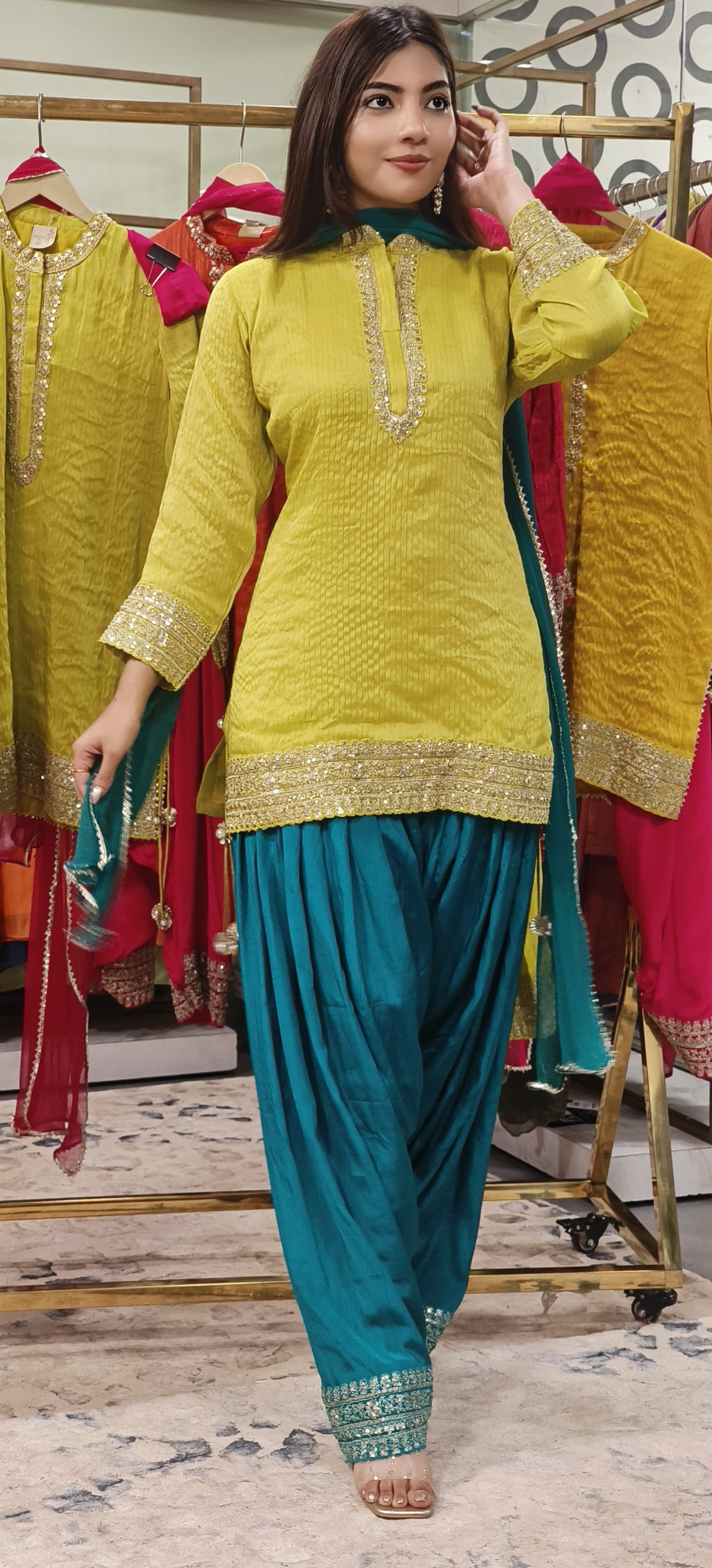 Zari Embroidered Silk Short Kurta With Farsi Salwar And Chiffon Dupatta- 09662