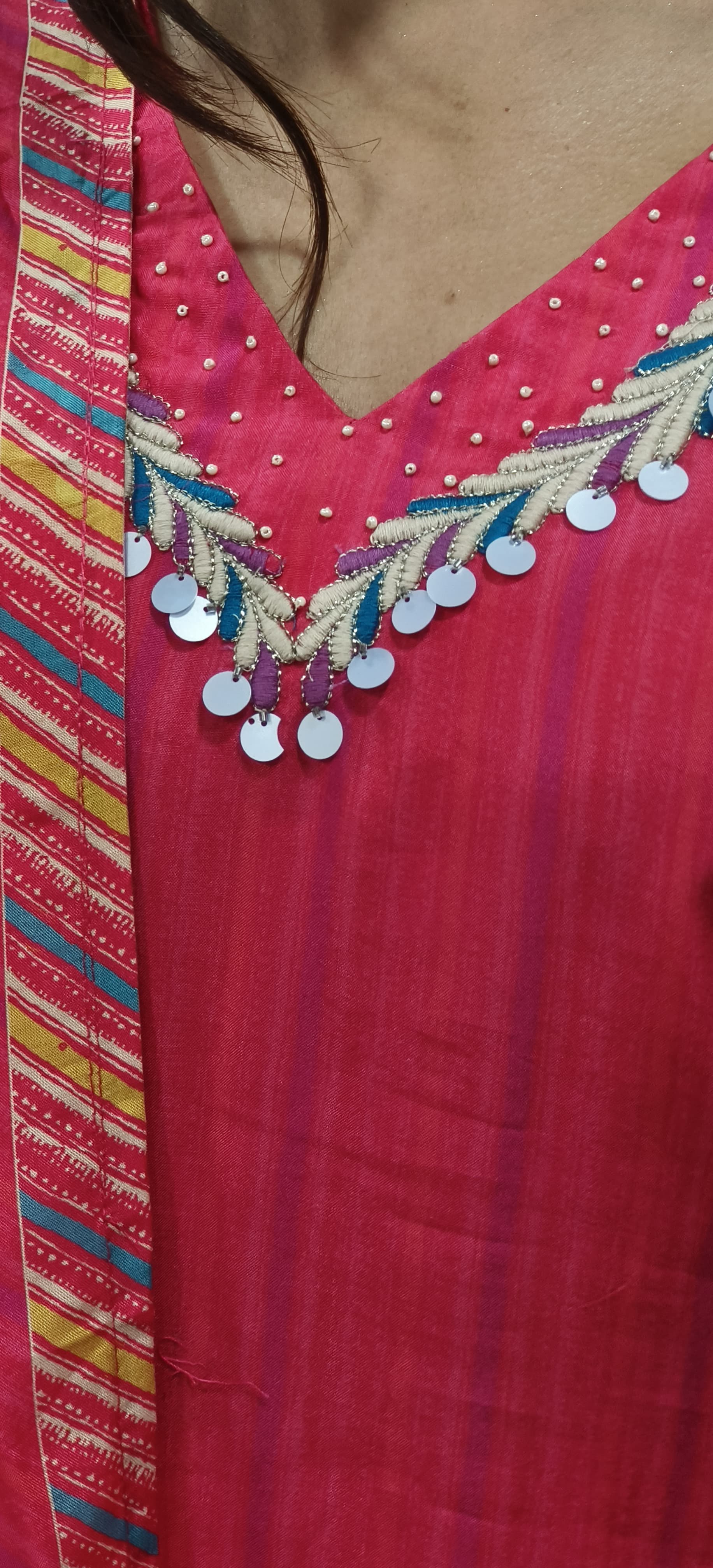 Beautiful Thread & Foil Mirror Work V-Neck Floral Kurta Pant Full Set With Dupatta