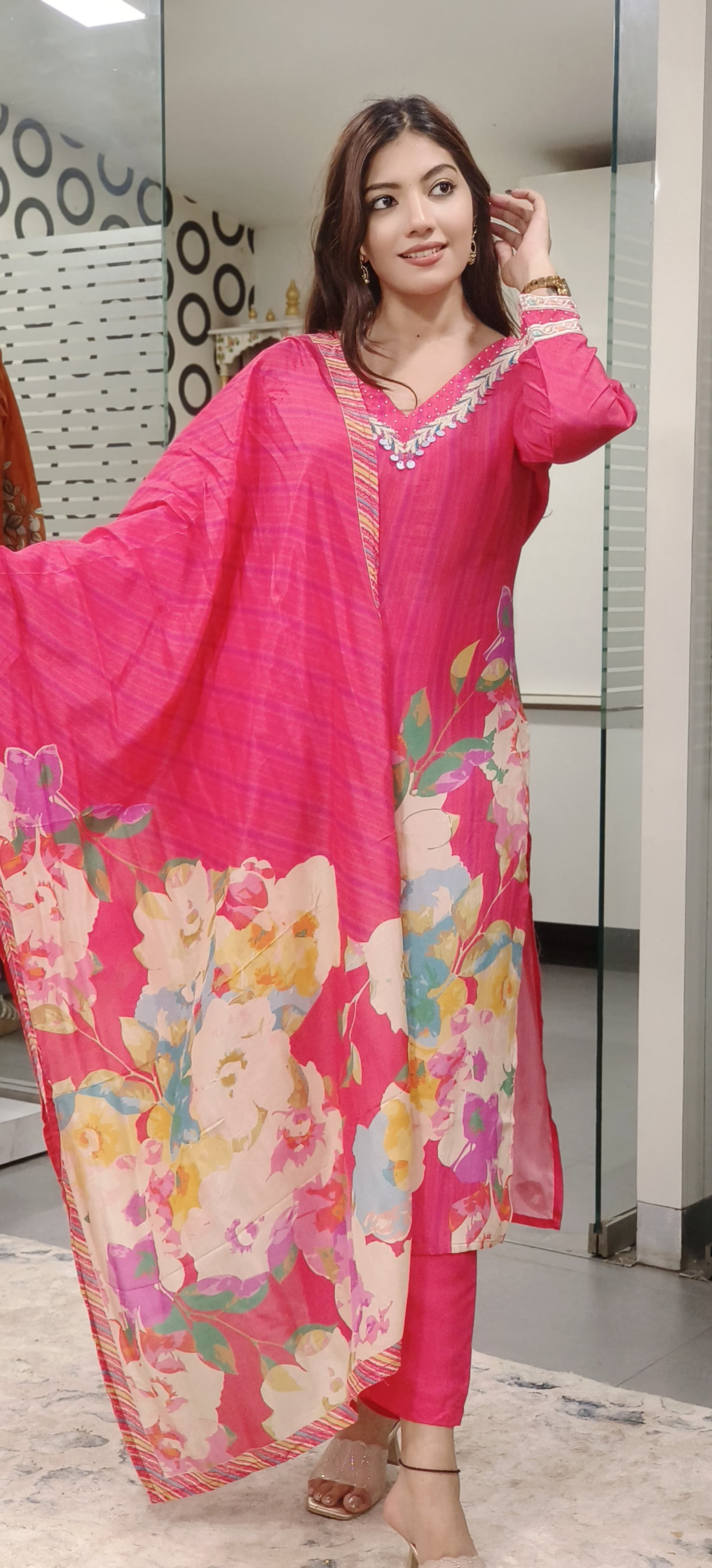 Beautiful Thread & Foil Mirror Work V-Neck Floral Kurta Pant Full Set With Dupatta