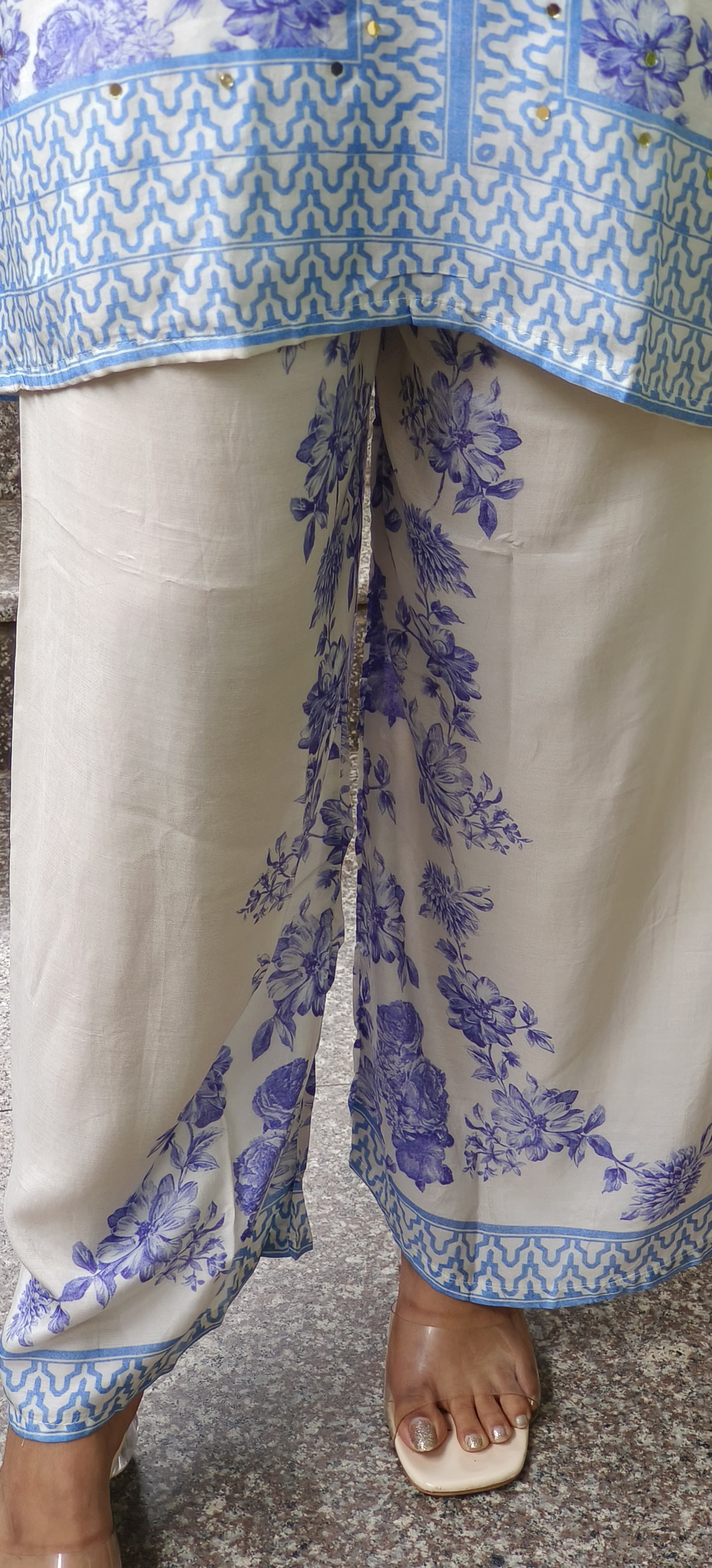 Floral Elegance Bordered Co-Ord Set In Muslin Fabric