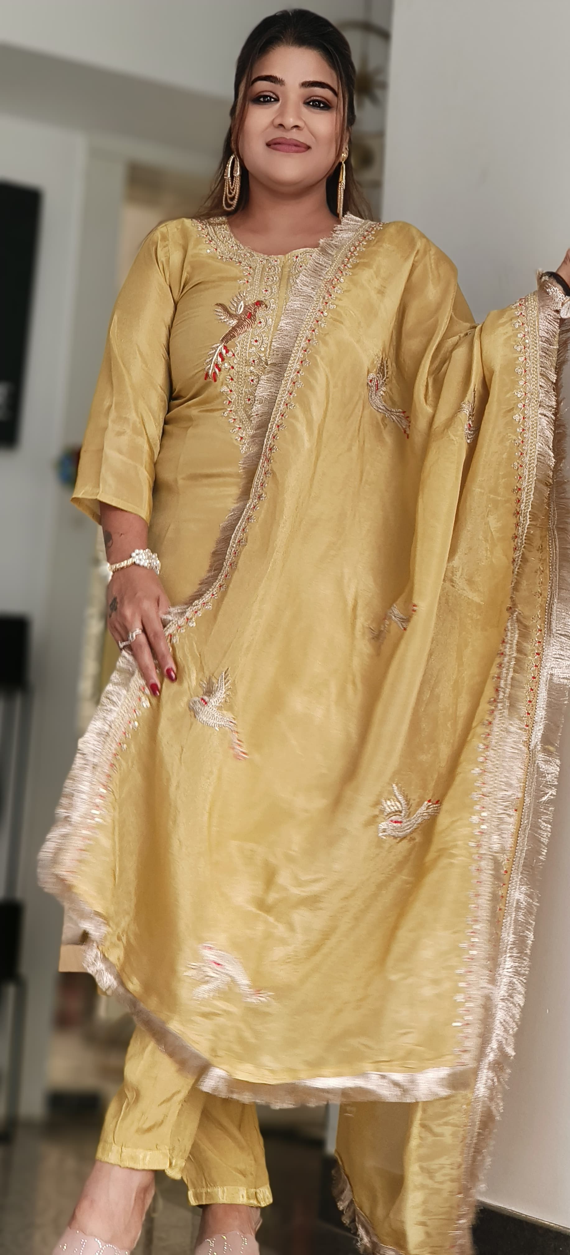 Heavy Zardosi Work Full Suit Set With Beautiful Bordered Dupatta In Tissue Fabric