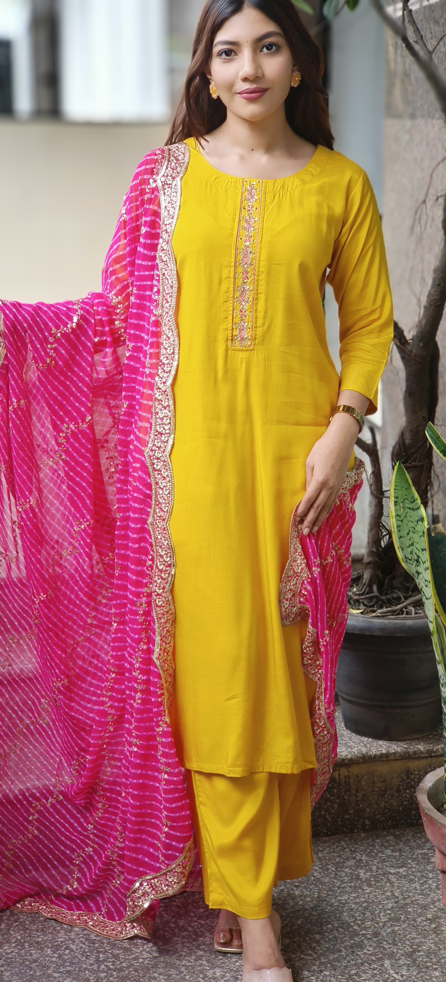 Leheriya Dupatta with Zari Embroidered Border & Sequin Detailing (Dupatta Only)