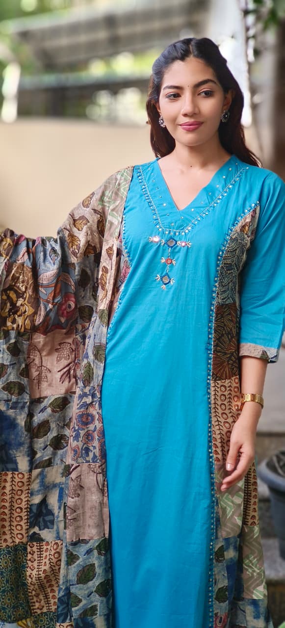 Multidesigned V-Neck Full Suit Set With Dupatta