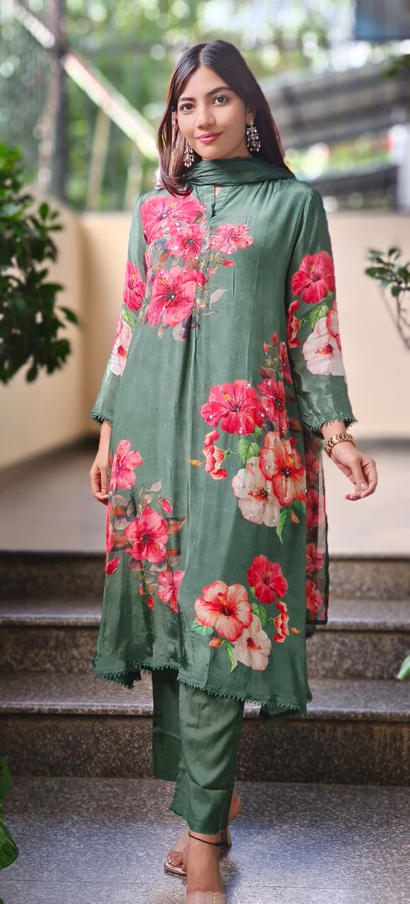 Green Elegance Flower Bloom Prints A-Line Full Suit Set With Dupatta In Crepe Fabric- 10673