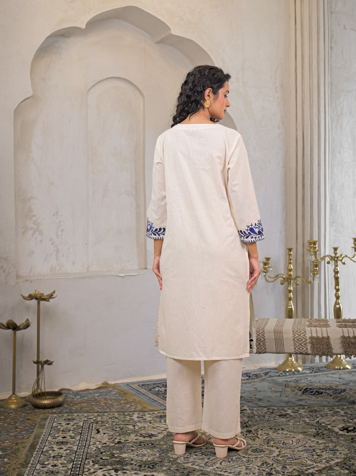 Off White Flex Cotton Embroidered Kurta Pant