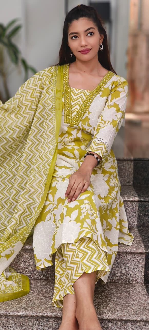 Cotton V-Neck Floral Printed Full Suit Set With Dupatta- 10400