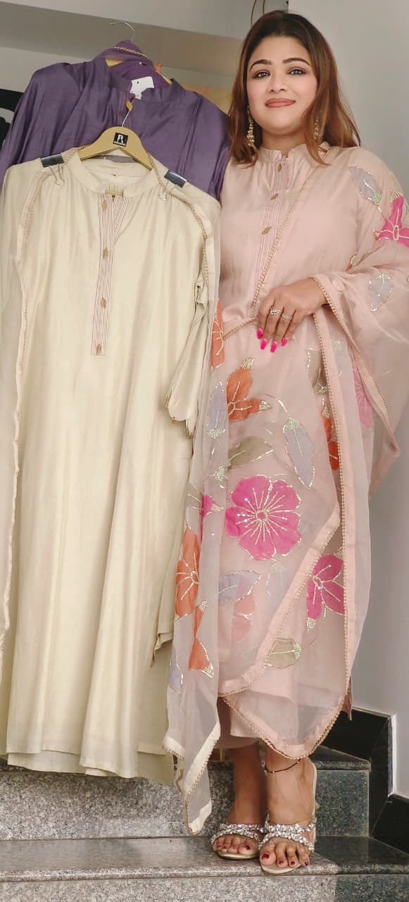 Royal Straight-Cut Silk Kurta Set with Floral Embroidered Organza Dupatta and Subtle Neckline Detailing-10225,26,27