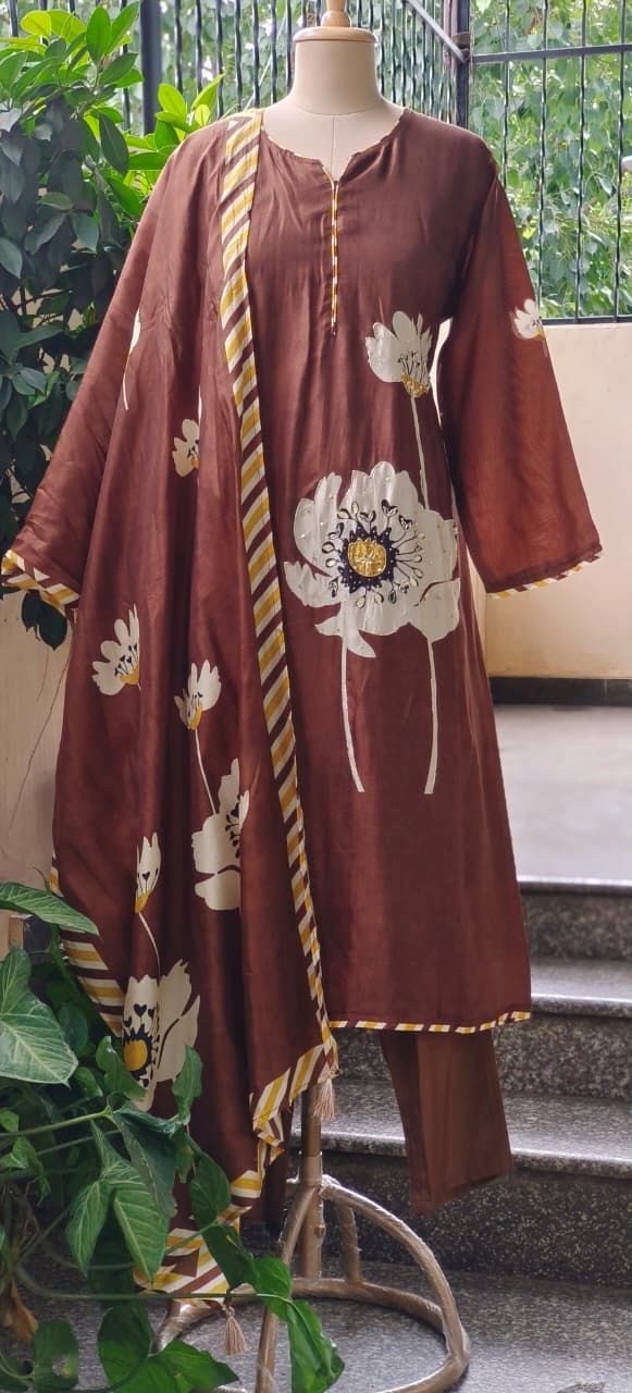 Simple Look Floral Patched Solid Full Set With Dupatta In Russian Silk Fabric-11012