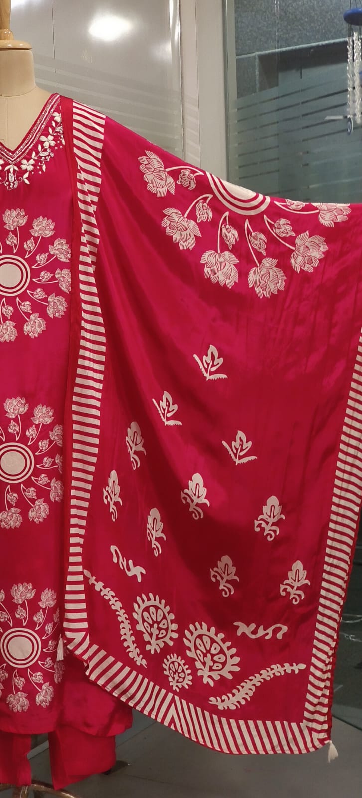 Minimal Neck Line Floral Printed Full Suit Set With Dupatta In Crepe Fabric- 11795,11794