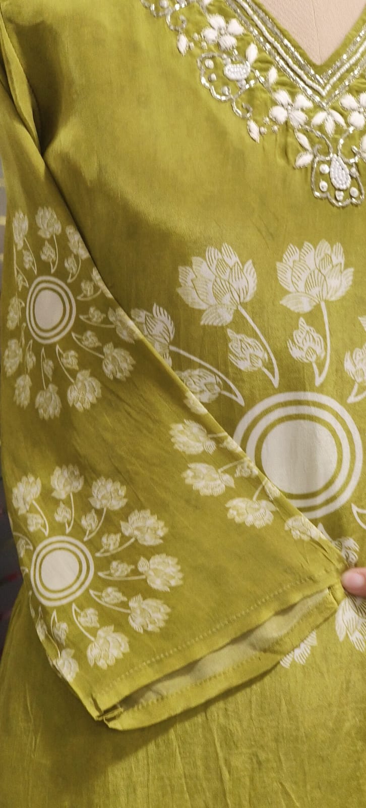 Minimal Neck Line Floral Printed Full Suit Set With Dupatta In Crepe Fabric- 11795,11794
