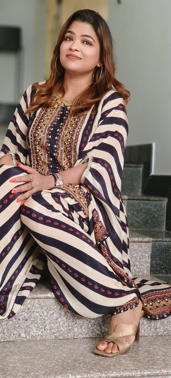 Very Stylsih Coin Tassel Front Line Striped Kaftan With Tulip Kind Bottom In Crepe Fabric- 11785