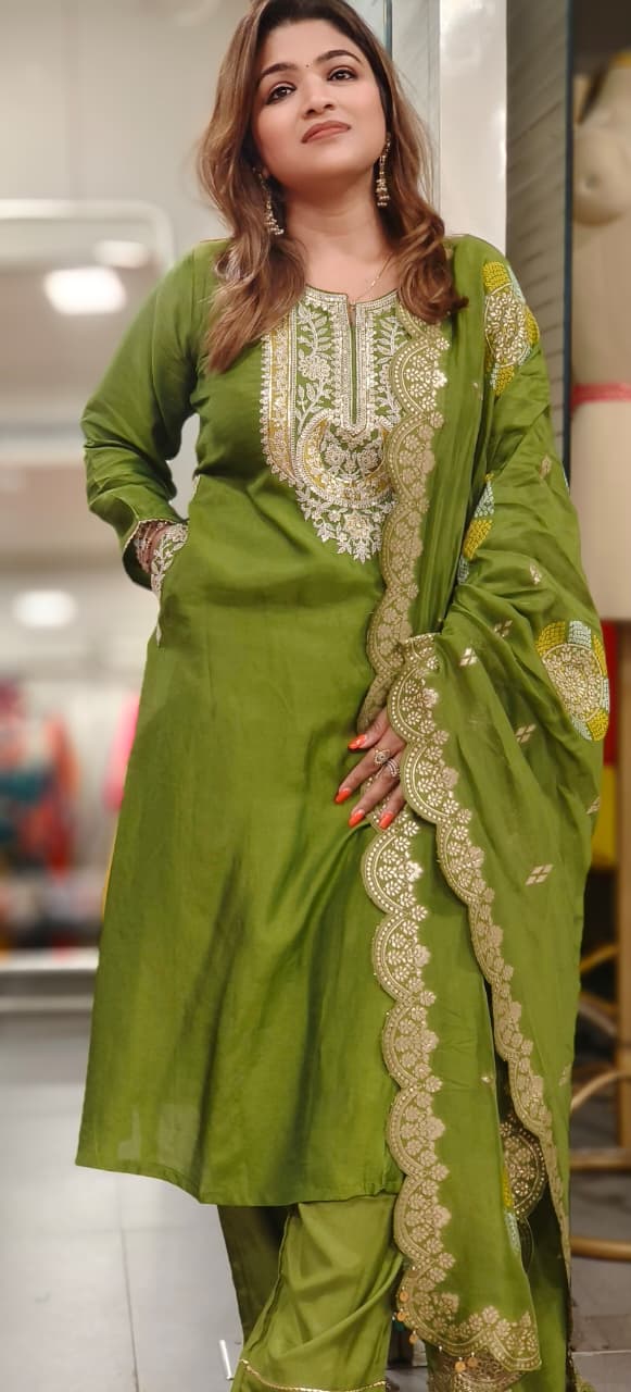 Heavy Designer Machine Work Vibrant Full Suit Set With Cut Work Bordered Dupatta & Pocket- 11829,11830