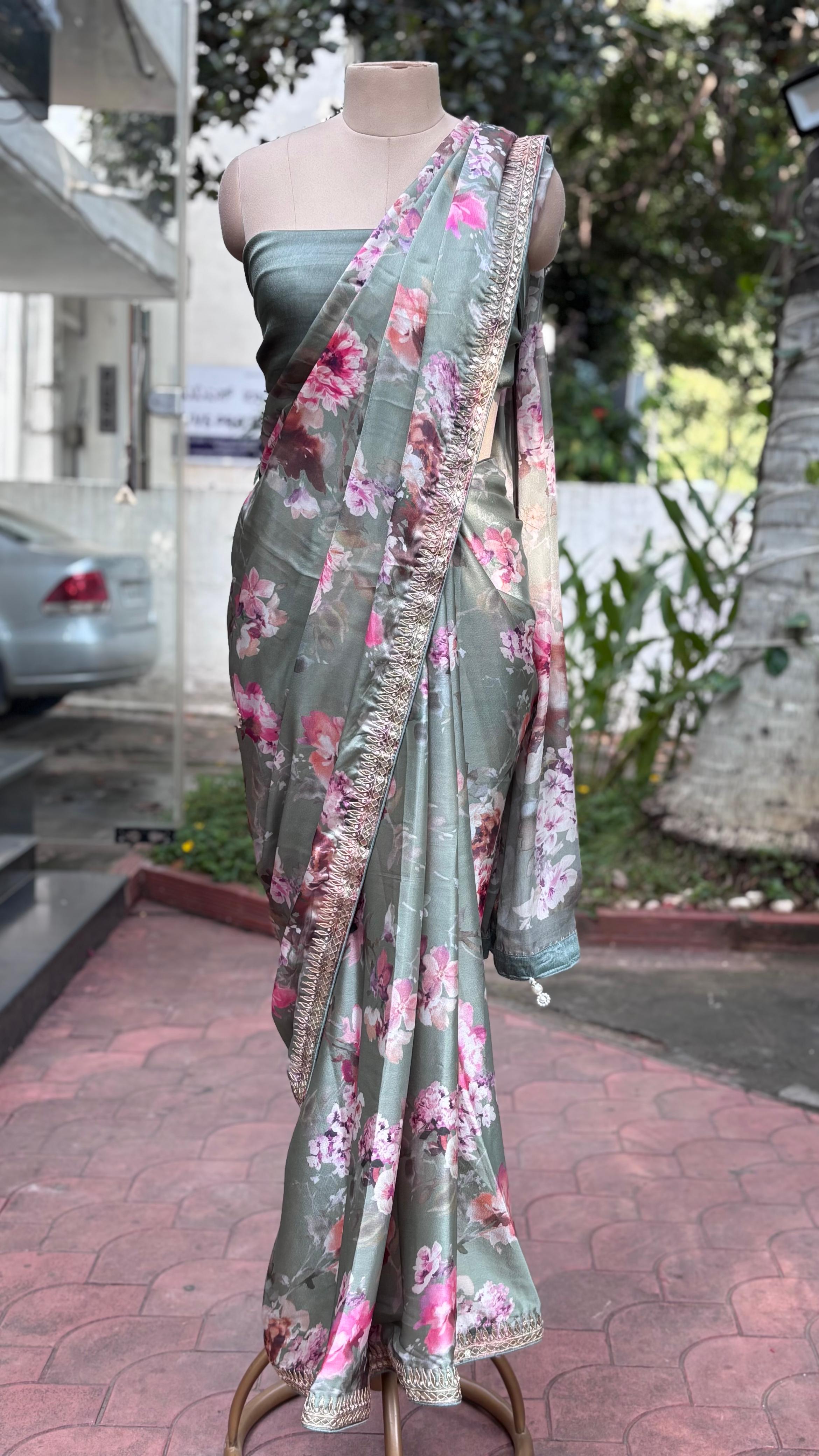 Very Uniquely Worked Digital Floral Prints Saree With Unstitched Blouse