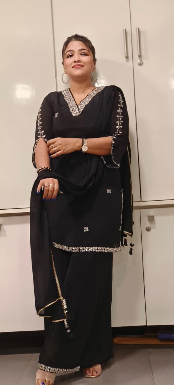 Sequenced Real Mirror Elegance Short Length Kurta With Loose Palazzo Bottom & Dupatta In Georgette Fabric- 11947