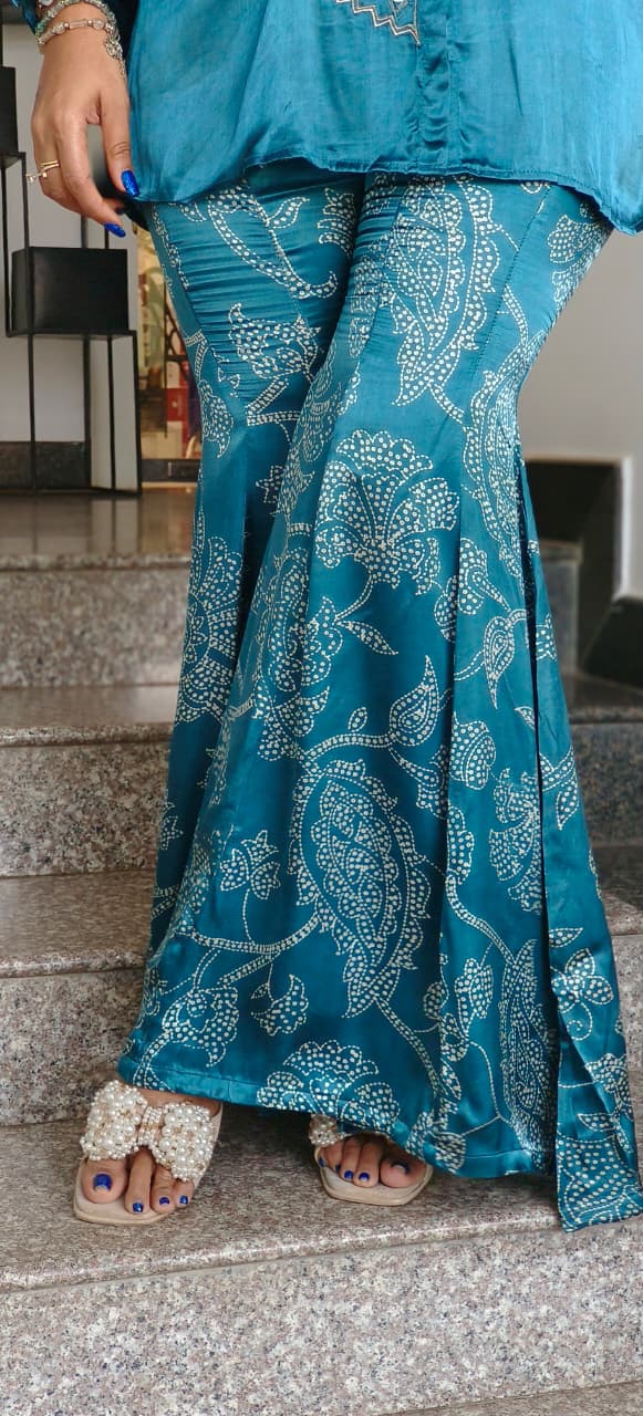 Gajji Silk Sun Flower Bloom Collared Co ord Set With Tapered Palazzo Printed Bottom