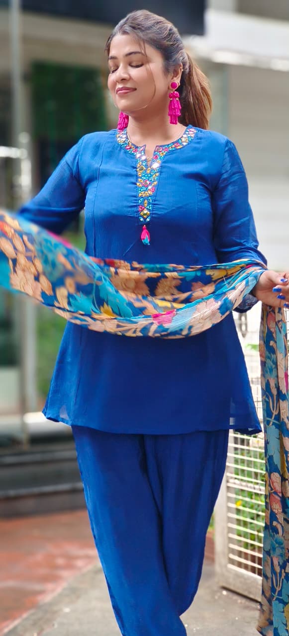 Real Mirror Over Thread Coil Neck A-Line Short Length Kurta With Farsi Bottom & Floral Dupatta In Chinon Fabric-1201,