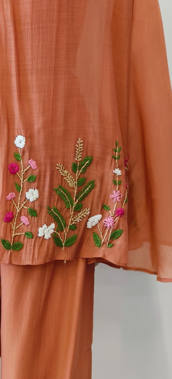 Katha Thread Stitch Cape With Buster & Straight Bottom In Surat Mul Chanderi Fabric- 12003,03