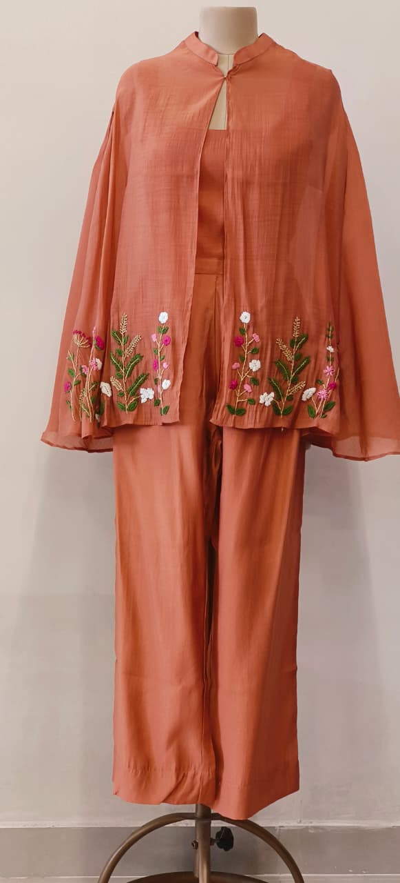 Katha Thread Stitch Cape With Buster & Straight Bottom In Surat Mul Chanderi Fabric- 12003,03