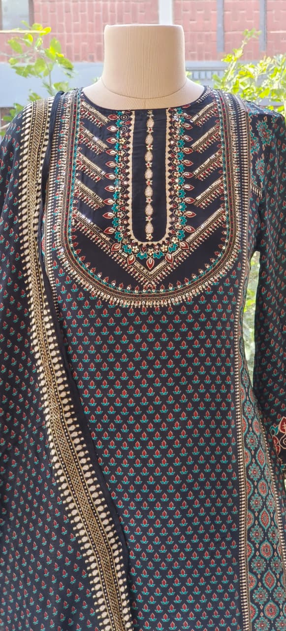 Beautiful Pure Crepe Small Prints Full suit set with chinon Dupatta