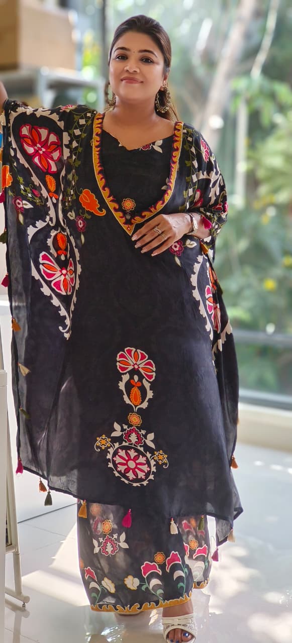 Pure Crepe Printed Kaftan with Loose Bottom And Busters