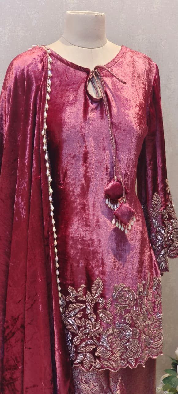 Cut-Dana Embellished Velvet Kurta With Heavy Brocade Bottom & Pearl Tasseled Dupatta- 12453