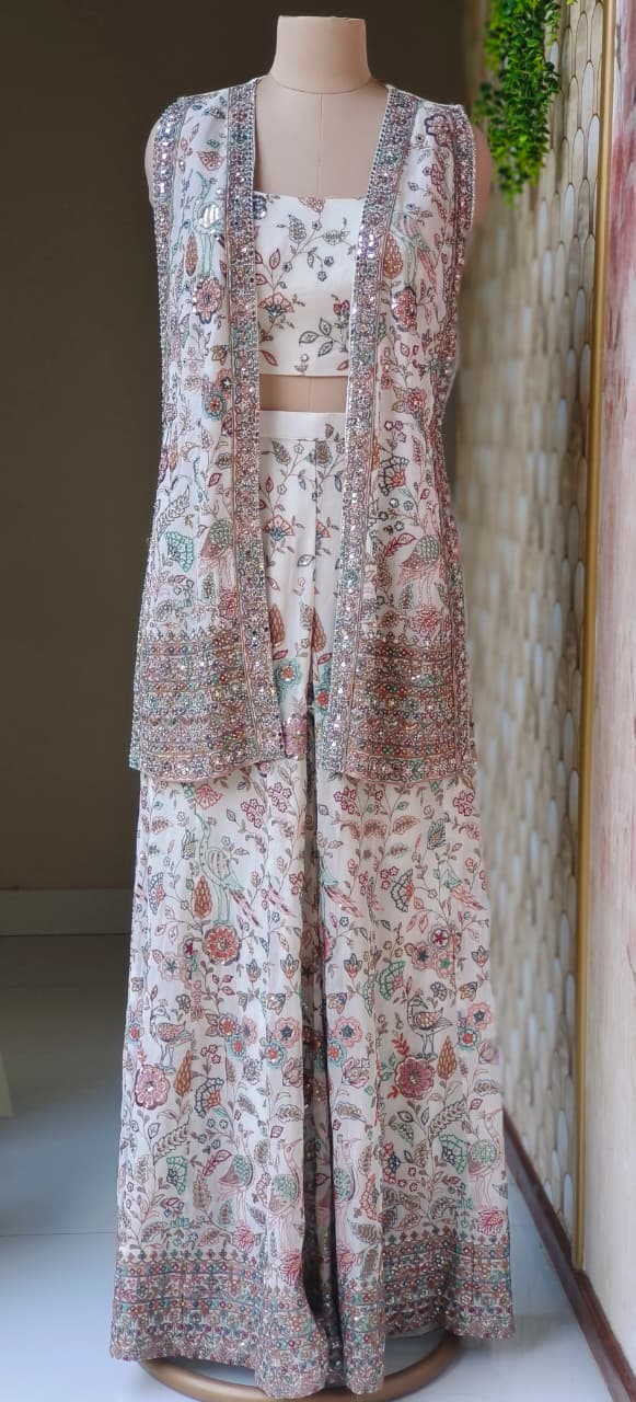 Elegant Emerald Green Designer Ensemble Featuring Heavy Embroidered Jacket and Matching Flared Palazzo