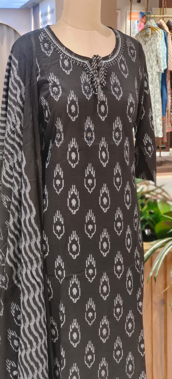 Breathable Cotton Ikat Print Straight Kurta Set with Matching Bottoms & Dupatta