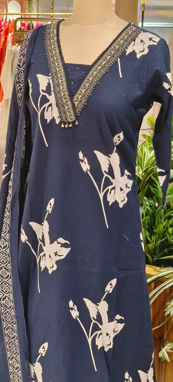 Trendy Botanical Print Three-Piece Suit Set with Elegant Neck Work & Matching Dupatta And Bottom
