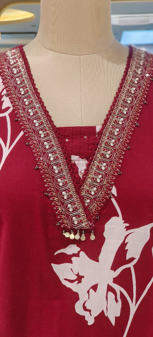 Trendy Botanical Print Three-Piece Suit Set with Elegant Neck Work & Matching Dupatta And Bottom