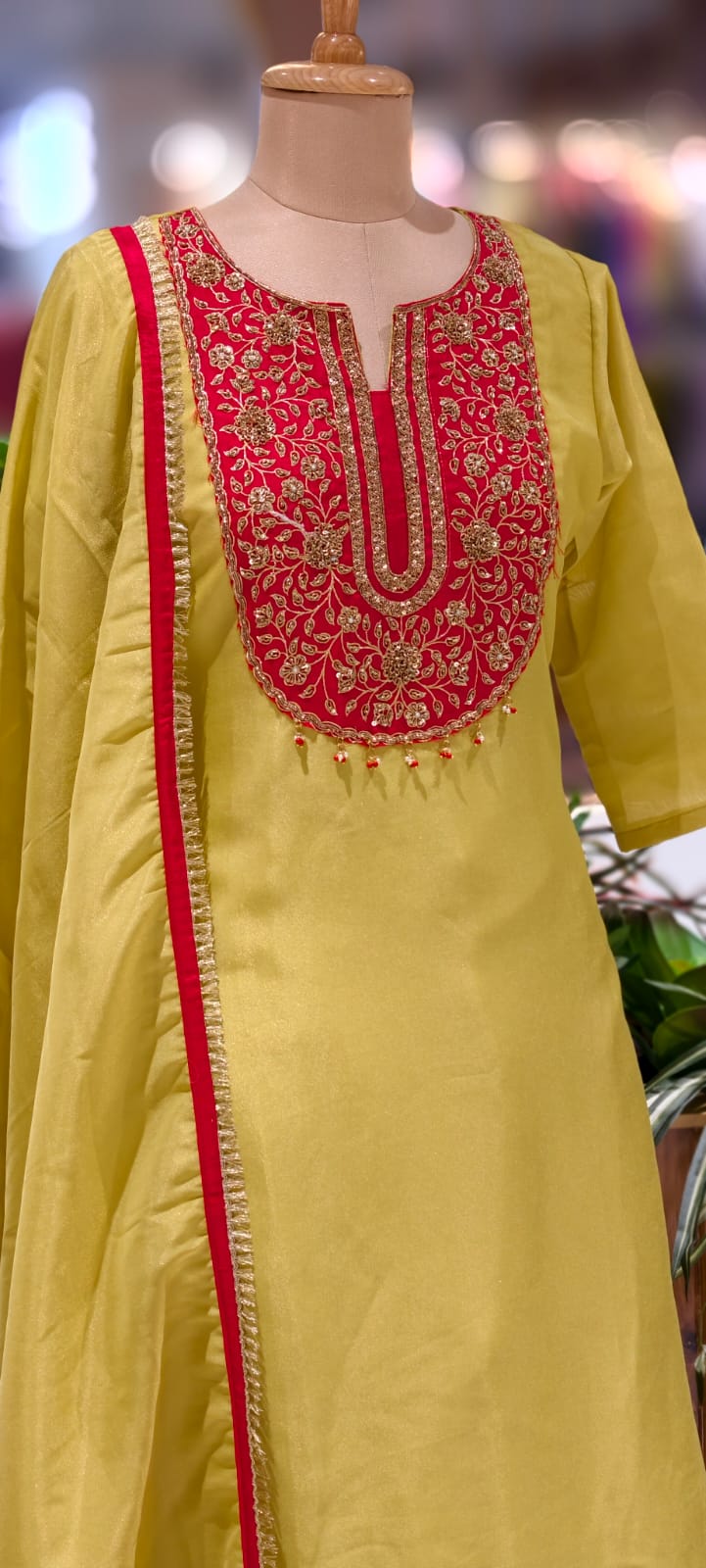 Zardosi Minimal Tasseled Front Yoke Tissue Full Suit Set With Dupatta- 13005