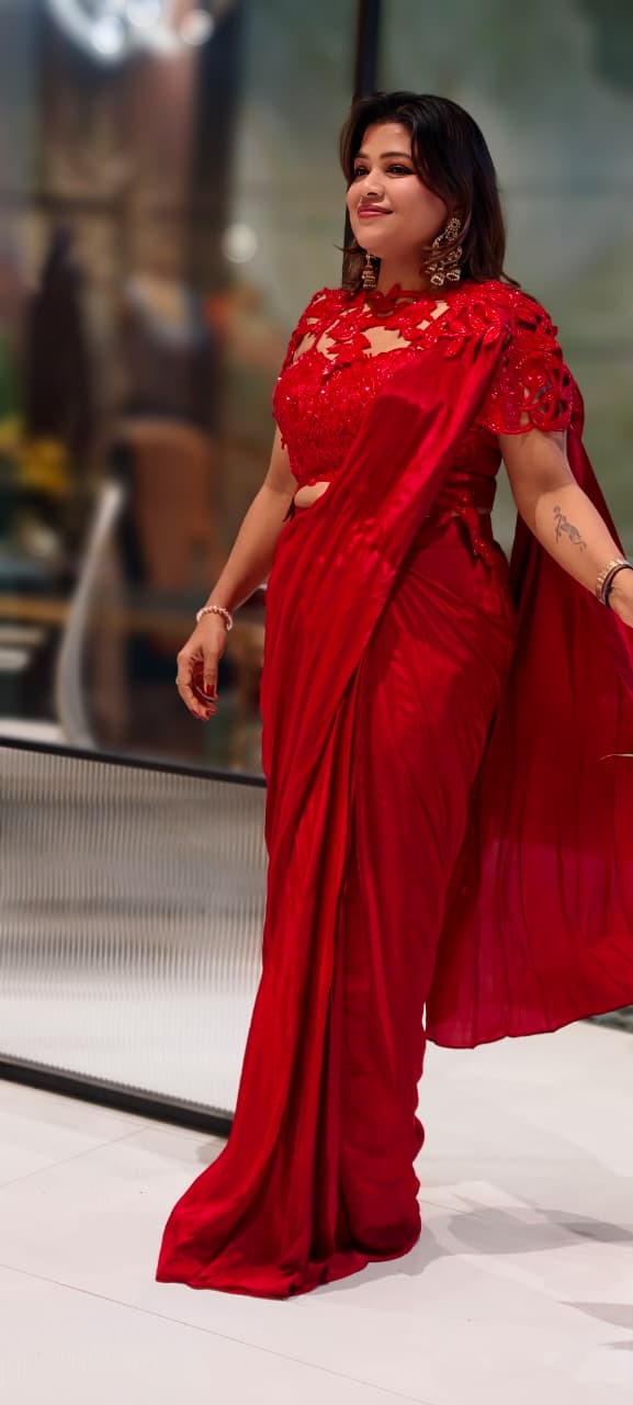 Luxurious Cut-Dana Embellished Leafy Cut-Work Blouse With Drape Saree- 13038