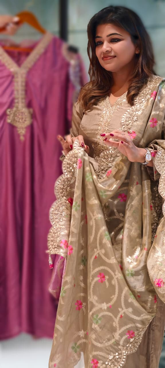 Kundan Look Golden Zardosi Work Cut-Work Grand Floral Dupatta Tissue Full Suit Set- 13050