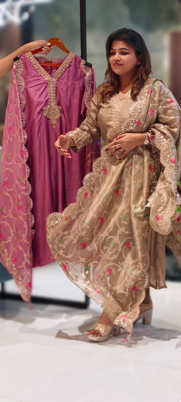 Kundan Look Golden Zardosi Work Cut-Work Grand Floral Dupatta Tissue Full Suit Set- 13050