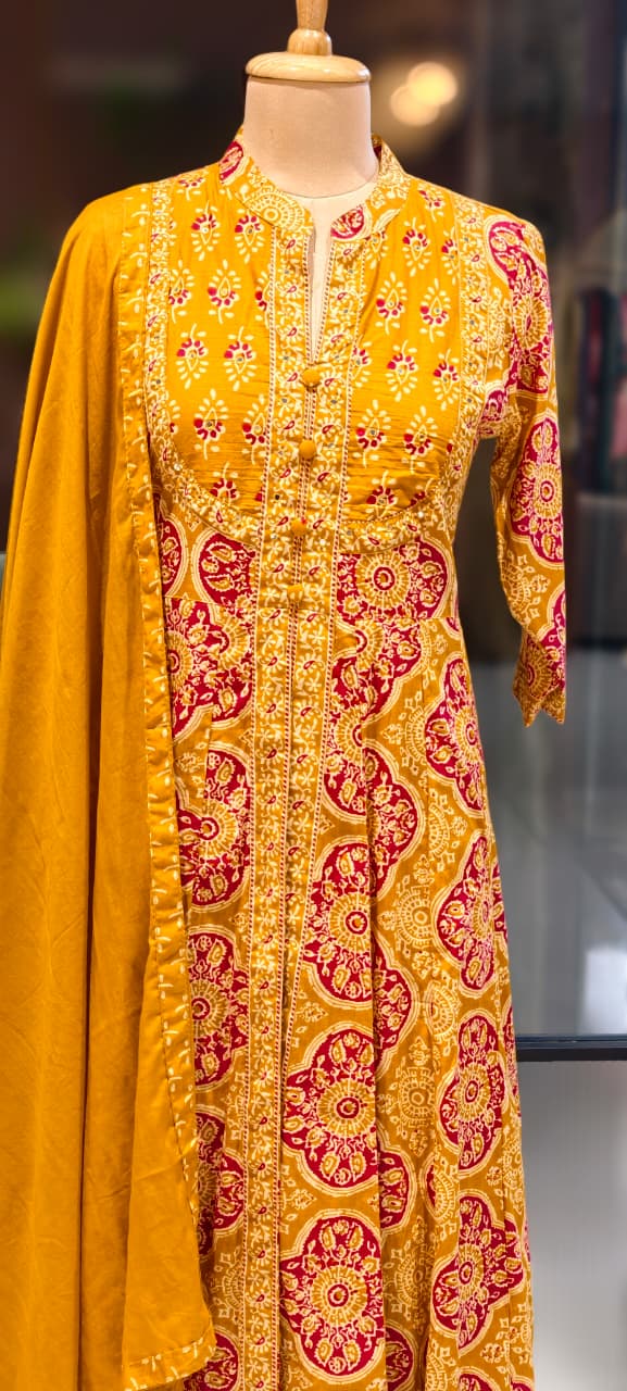 Traditional Printed Front Slitted Look Ethnic Anarkali Full Suit Set With Dupatta In Cotton Fabric-13315