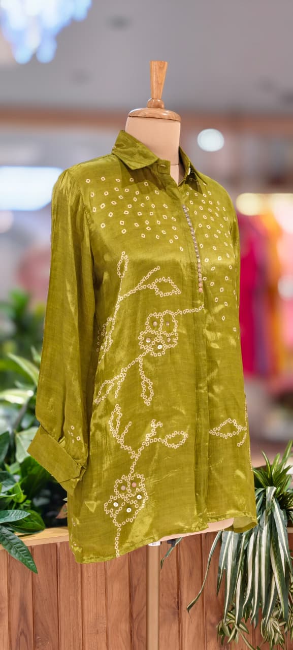 Scattered Bandhej Print Vibrant Crepe Collared Casual Shirt (Dispaching After 15 Days)