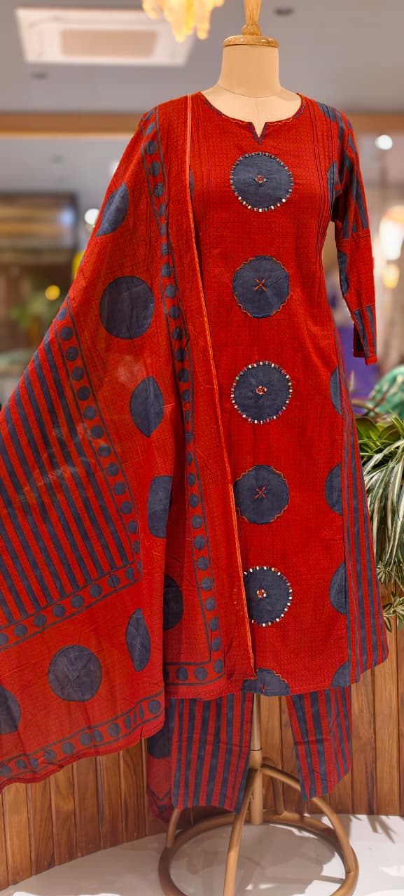 Rounded Work Foil Mirror Highlight Twin Color A-Line Full Suit Set With Dupatta In Cotton Fabric- 13404