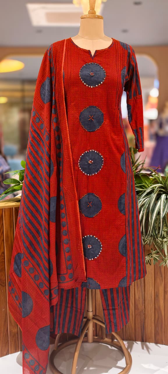 Rounded Work Foil Mirror Highlight Twin Color A-Line Full Suit Set With Dupatta In Cotton Fabric- 13404