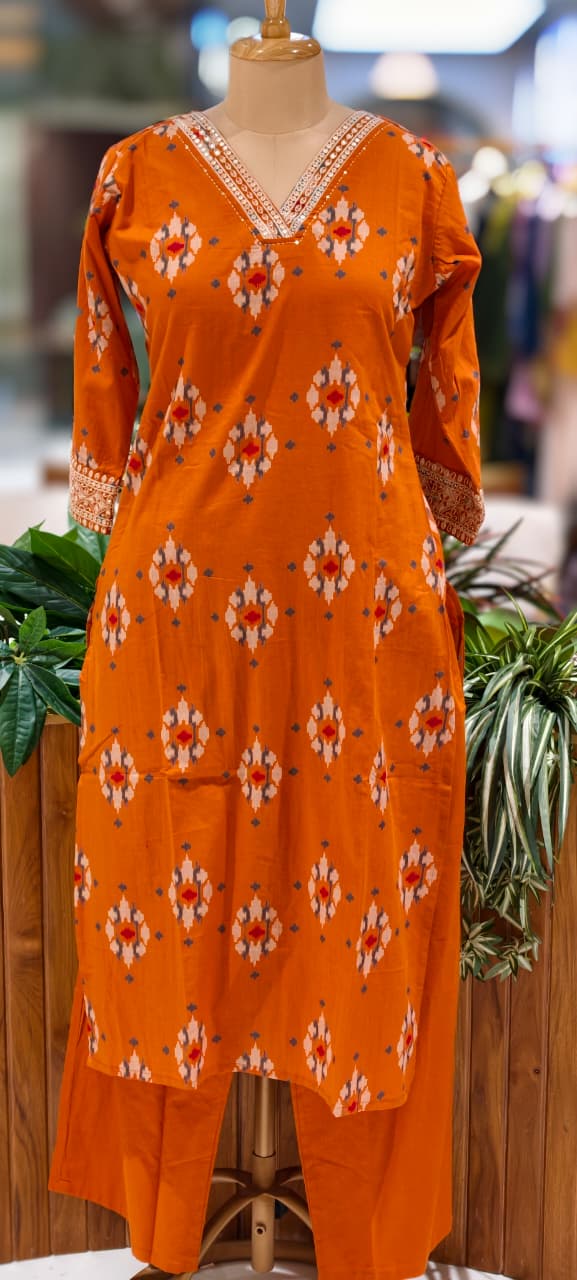 Abstract Print Minimal Thread Embroidered Neck Line Cotton Kurta Pant Set- 13527