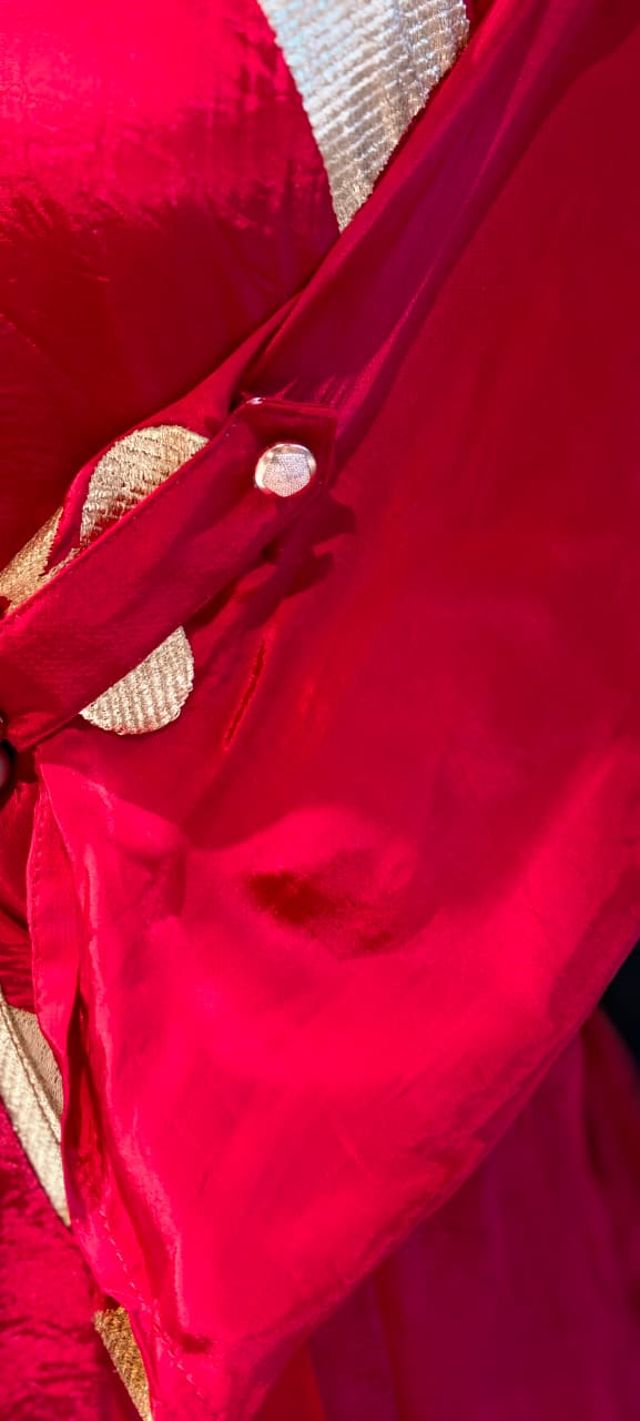 Solitaire Inspired Golden Highlight Vibrant Co-Ord Set In Crepe Fabric- 13599