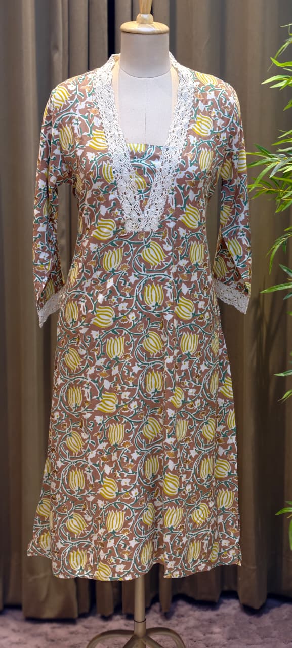 Tiny Lotus Elegance Crosia Laced Casual Wear Cotton Kurti Only-13683 (Dispatching After 1 Week)