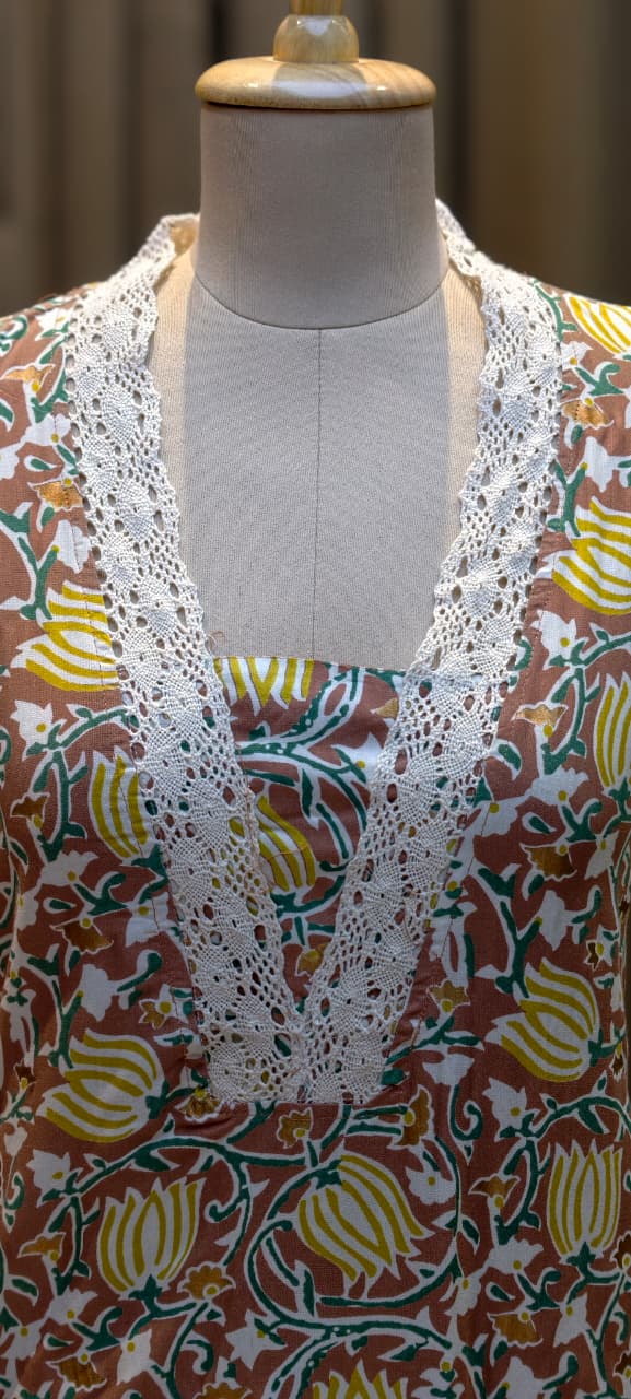 Tiny Lotus Elegance Crosia Laced Casual Wear Cotton Kurti Only-13683 (Dispatching After 1 Week)